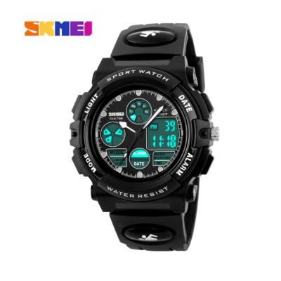 China Chronograph Children's Day Gift Clock Silicon Hand Watch Kids Boys Cartoon Sports Children Digital Waterproof Watches for sale