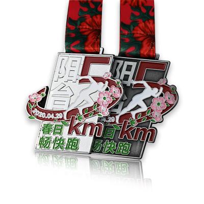 China Worldwide Wholesale Custom Design Metal White Texture Ribbon Zinc Alloy Running 3D Marathon Sports Competition Medal for sale