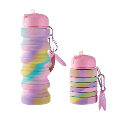 China Sports Luxury Water Bottle Morden Collapsible Silicone Water Bottle With Sport Hook Rainbow Sports Bottle for sale