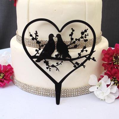 China Eco - Friendly Romantic Glossy Acrylic Heart Shape Decoration For Wedding Cake Decorated for sale