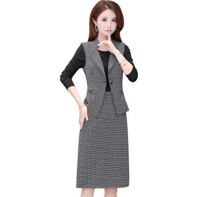 China Gray Wool Fabric Ladies Formal High Quality Wholesale Breathable Suits Business Two Piece Suit for sale