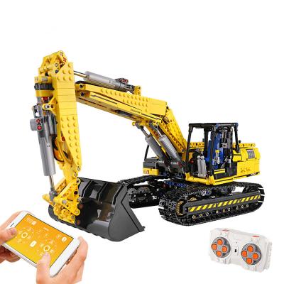 China App Technology Building Block King 17032 Mold City APP RC Engineering Vehicle MOC Model Building Block RC Excavator Bricks Toys For Children Technic Gift for sale