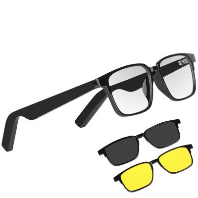 Cina New KX32 Wireless Smart Glasses With Built In Camera Two Pairs Of Sub-Frames Anti-Blue Light Glasses in vendita