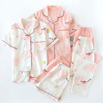 China Breathable New Classic Turn Down Collar Pale Roses T-Shirt Shorts Cotton Floral Print Women's Pajamas Women's Knitted Sleepwear for sale