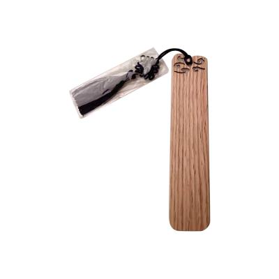 China Wood Wholesale Customized Good Quality Product Popular Art Bookmark Wooden Hanging Tags Label With Hole for sale