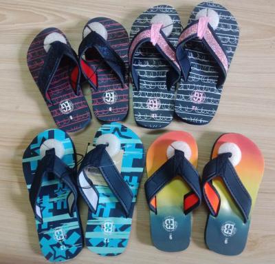 China Anti-odor stock lot shoes flip flops child sandal custom kids beach slippers flip flops wholesale for sale