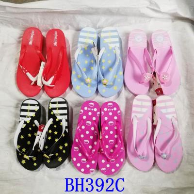 China Anti-odor stocklot Women Slippers High Heel Sandals Eva Flip Flops for sale