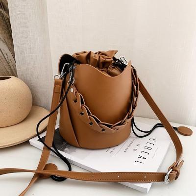 China 2022 Fashionable Famous Brand Ladies Small Messenger Bag Shoulder Luxury Messenger Bag For Women PU Fashionable Cross - Body Bags for sale