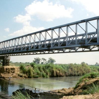 China Professional Bridge Yinong China Supply Steel Structure Bridge Built In 1 Month On Local TV for sale