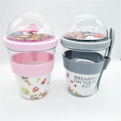 China Single wall plastic reusable packaing for yogurt plastic cup and lid for yogurt frozen yogurt container cups for cereal, granola and fruit for sale