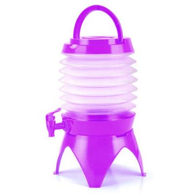 China Beverage Dispensers 5.5L Large Capacity Beverage Dispenser Collapsible Plastic Cold Drink Container With Tap And Stand for sale