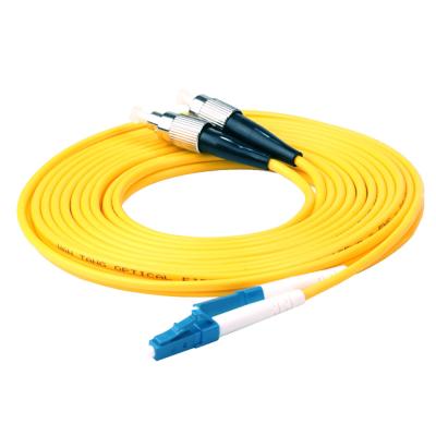 Chine Atteindre une efficacité optimale du réseau avec un patchcord en fibre optique FC LC personnalisable à vendre