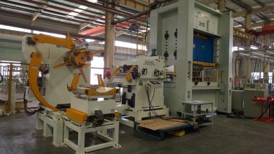 China Feeding Speed 20 m / min Precision Press 3 In 1 Feeder Equipment With Japan NSK Bearing for sale