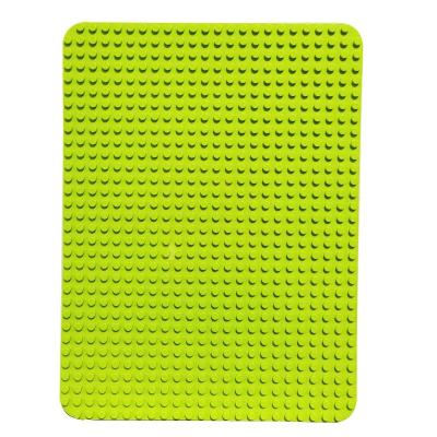 China PIXEL Baseplate 24 x 32 Dots Plastic Major Brands Bricks Freely Compatible Large Preschool Building Block Baseplate for Large Figures Toy for sale