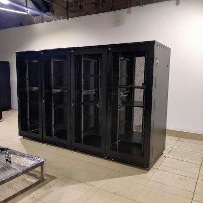 Cina 800W 42U Vertical Network Cabinet Mount Server Standing Rack per porta in vetro rinforzato in vendita