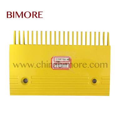 China KM5130667H02 5130667H02 202.2x127.2x140 Traditional Escalator Step Paddle Comb Plate Left 22T for sale