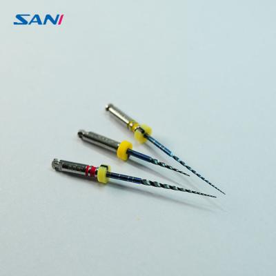 中国 EndodonticsのエンジンUse Dental 1.5N/Cm 31mm Niti Rotary Files 販売のため