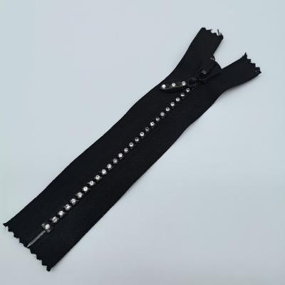 China Sustainable Fashion Zipper Decorative Diamond Zipper for sale