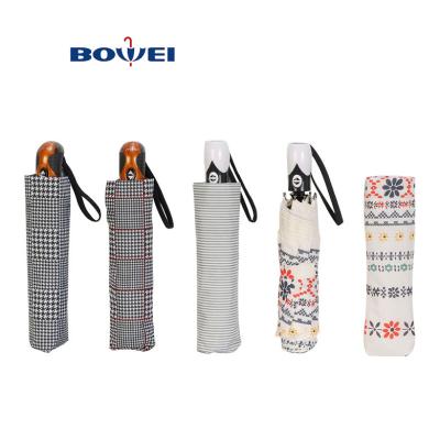 China Portable 3 Fold Umbrella Bohemian Style 3 Fold Umbrella Fashion Umbrella With Custom Logo Print for sale