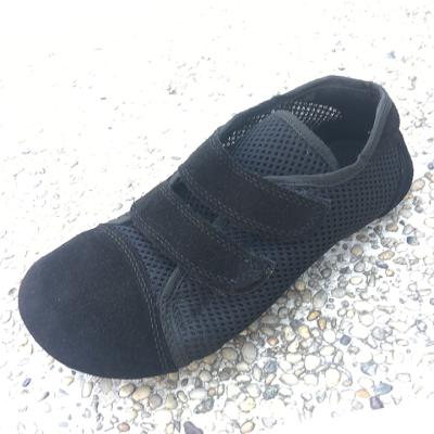 China Disposable Women's Minimalist Yoga Wrap Wide Toe Shoes for sale