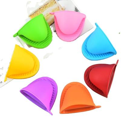 China Oven Thicken Silicone Pot Holder Dotted Mini Oven Mitt Heat Resistant Pinch Covers for Baking, Cooking, BBQ Grilling for sale