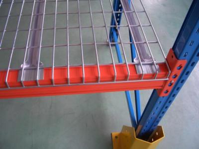 China Decking galvanizado soldado da rede de arame para a pálete seletiva que submete o armazenamento pequeno dos artigos à venda