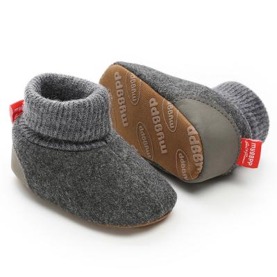 China Amazon Cute Fashion Fashion Trend Unique Newborn Infant Rubber Baby Bootsrn Pom Pom Baby Toddler Fur Girl Booties for sale