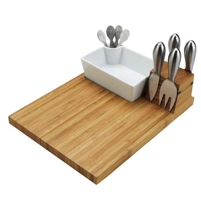 China Sustainable Premium Deli Tray Serving Tray Bamboo Wood Cheese Cutting Board Set for sale