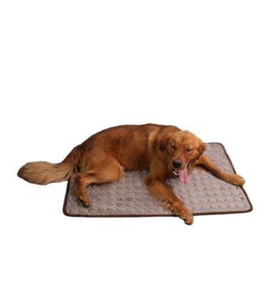 China 2021 international station hot selling pet ice mat breathable new pet products in pet running ice mat silk nest for sale