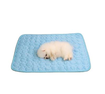 China 2021 international station hot selling pet ice mat breathable new pet products in stock for sale