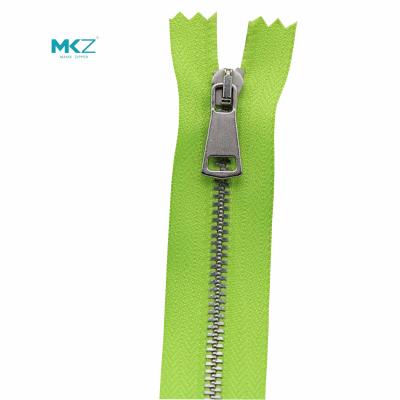 China Y Teeth Waterproof #3 Heavy Duty Metal Zippers Closed Tail Sub Platinum for sale