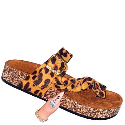 China Fashion trend plus size sandals women 2021 new summer solid color cork toe flat sandals and slippers for sale