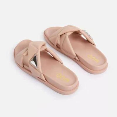 China Fashion trend 2021 new summer plus size slippers shape seaside holiday beach flat cross sandals and slippers for sale