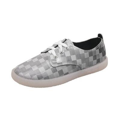 China Fashion trend new fashion of 2021 summer and warm women's white shoes plaid comfortable flat casual shoes shoes for sale