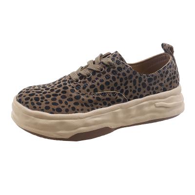 China Trend 2021 fashion spring and flat bottom women's breathable shoes white leopard print shoes women's casual shoes new autumn women's loafers for sale