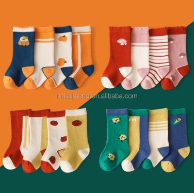 China 2021 Autumn/Winter New Children's Socks Boys/Girls Cartoon Combed Cotton Baby Breathable Running Socks for sale