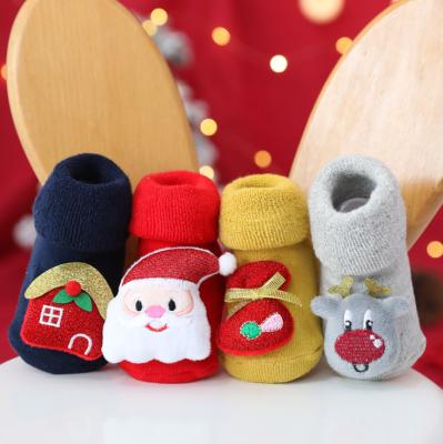 China 2021 Breathable Running Padded Baby Socks Stick Non-slip Floor Socks For Kids Children Christmas Cartoon Socks for sale