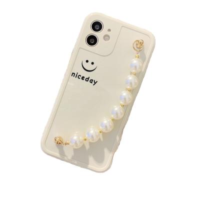 China 2021 Pearl Shockproof Waterproof Luxury Bracelet Luxury Brand Smartphone Phone Case 2021 for sale