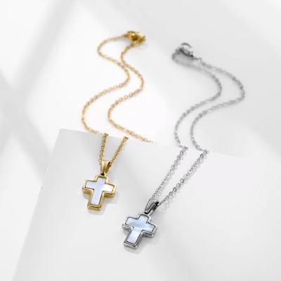 China Tasty Minimalist Vintage Necklace Shell Cross Gold Necklace With Small White Pendant for sale