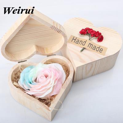 China New Gift Box Soap Flower 11 Roses Company Event Gift Shop Valentine's Day Thanksgiving Day Christmas Gift for sale