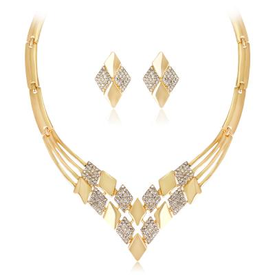 China Rhinestone Diamond Shape Vintage Gold Color Female Bridal Jewelry Set KC Women's Lead Nickel Free Gold Plated Necklace And Earrings Jewelry Set for sale