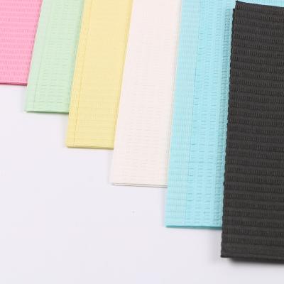 China Dental Regional Dental Bibs in a variety of colors and sizes for sale