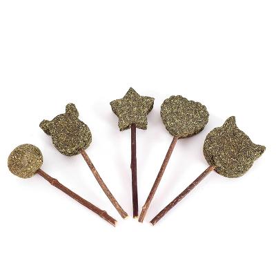 China Sustainable Hot Selling Handmade Catnip Amazon Catnip Lollipop Balls Natural Cat Food Toy For Cats Catnip Stick for sale