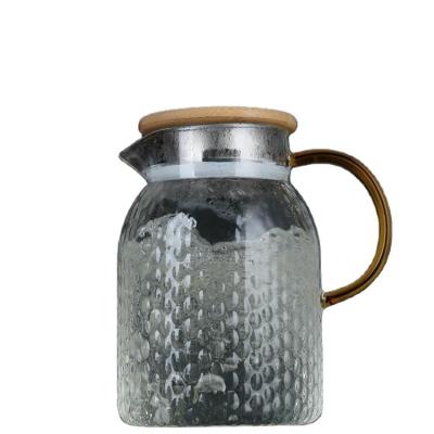 China Viable Glass Jug with Handle and Lid, Handmade Water Jug for Hot/Cold Water, Ice Lemon Tea and Juice Beverage for sale