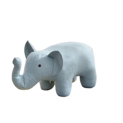 China Good Quality Modern Animal Sneak Solid Wood And Sponge Animal Stool For Children Elephant Kid's Wooden Carton Small Stool for sale