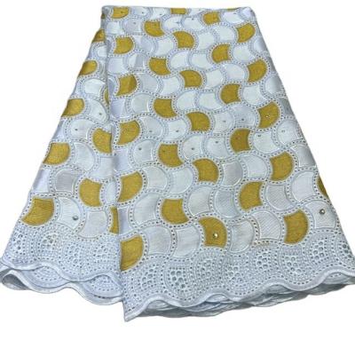 China Hot Selling Breathable High Quality African Swiss Cotton Embroidered Lace Fabric 5 Yards White Gold Voile Lace Wedding for sale