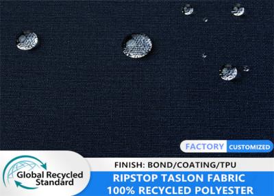 China Matt Polyester reciclado el 100% 0,2 telas frías de la chaqueta del invierno de la prueba de la cáscara suave de Ripstop Taslon en venta