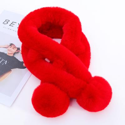 China Ladies Classic Winter Fashion Hot Selling Scarf Women Faux Fur Cross Scarf for sale