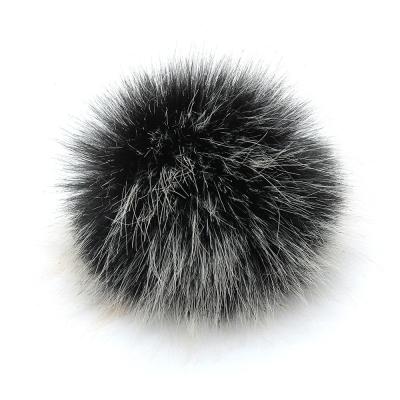 China China factory wholesale 8cm faux fox fur pom 2021 China factory wholesale good quality fur ball pompom fur garment fluffy with pin for sale