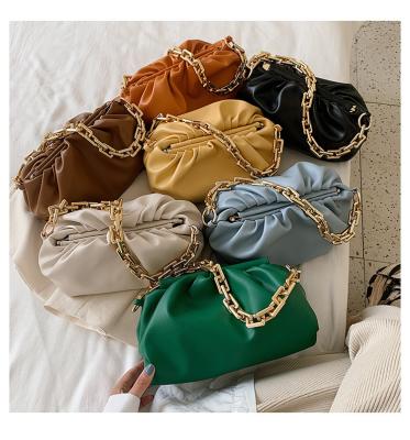 China Custom Fashion Logo Day Clutch Pleated Women Fashion Handbags Shoulder Cloud Bag With Gold Chain for sale